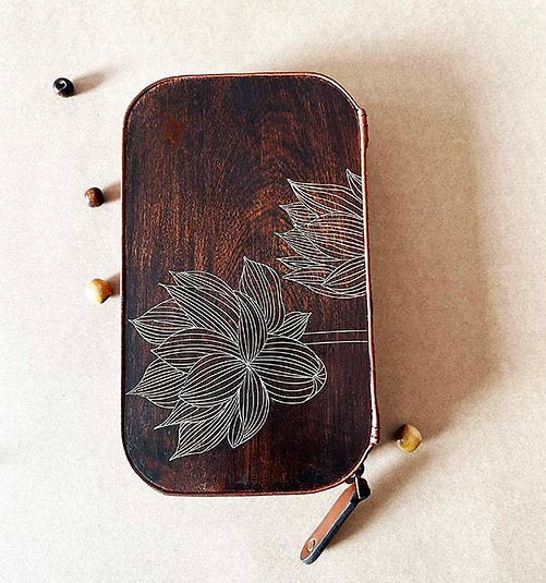 Metal Inlay wooden Sling Bag/Clutch: A gift of distinction