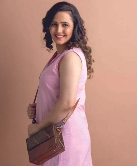 Handcrafted Wood and Leather Sling Bag: Authenticity Never Goes Out of Style